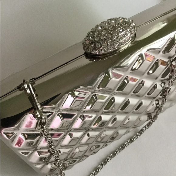 Natasha Couture Silver Crossbody / Clutch Box Bag - Picture 2 of 11